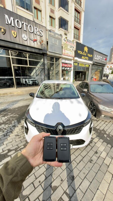 Renault Clio 5 anahtar programlama ve yedek anahtar uygulaması Esenyurt