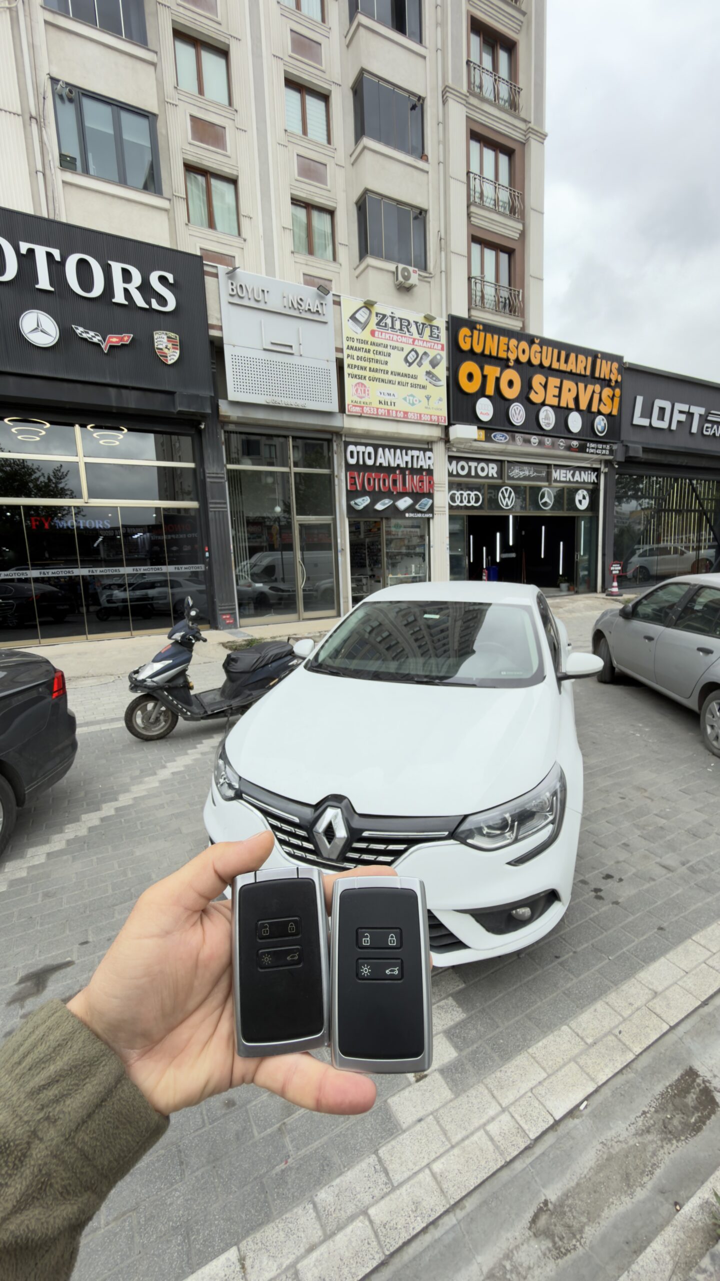 Renault Megane 4 kart anahtar ve yedek oto anahtar hizmeti